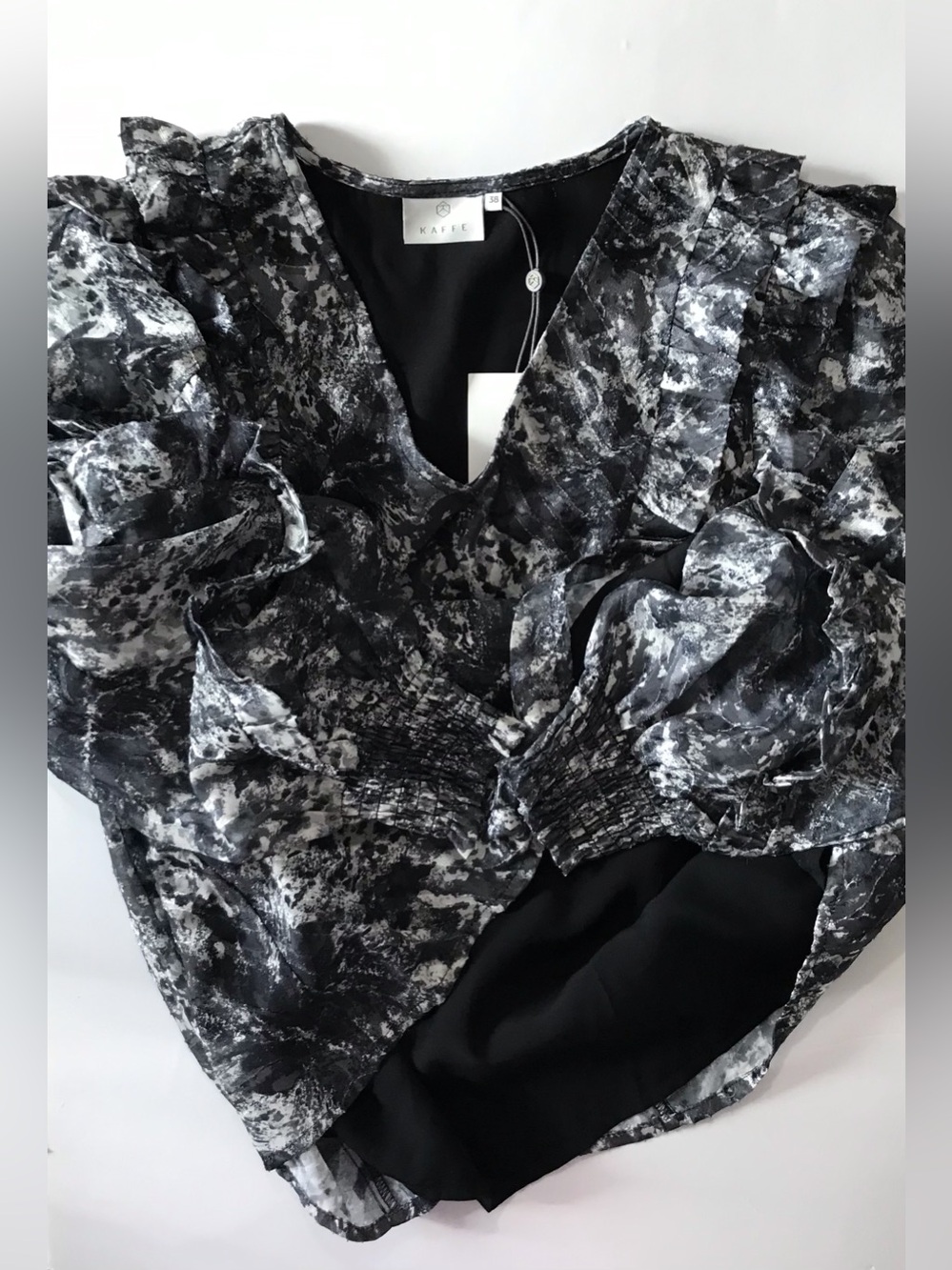 NWT KAFFE Ruffle Cascade V-Neck Semi Sheer Blouse 8 Black Grey White Abstract - Picture 7 of 12